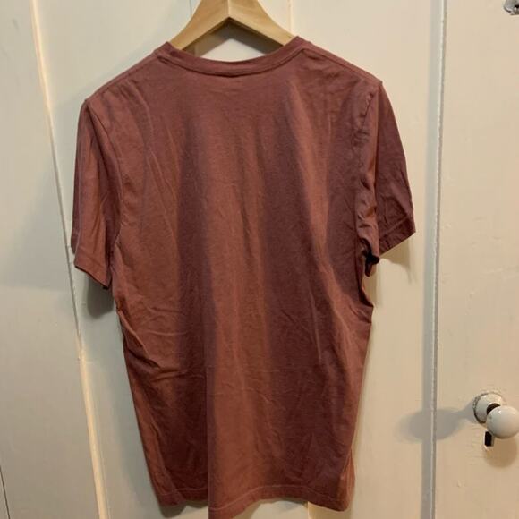 Austin,Texas softy souvenir line drawing t-shirt. Washed out red in a size L - Picture 6 of 6